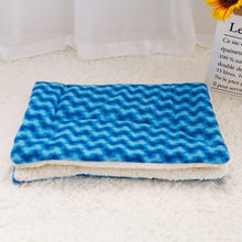 Load image into Gallery viewer, Bed Mat Soft Fleece
